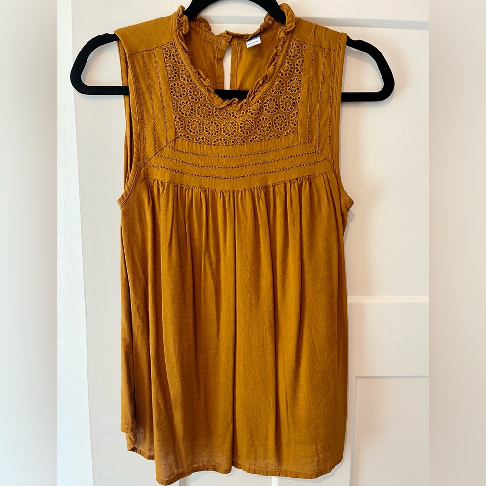 Old Navy Sleeveless Blouse Size Small